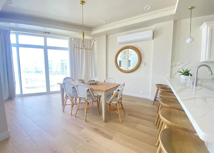 Styles 1a - Beachfront Luxury W/ Pool