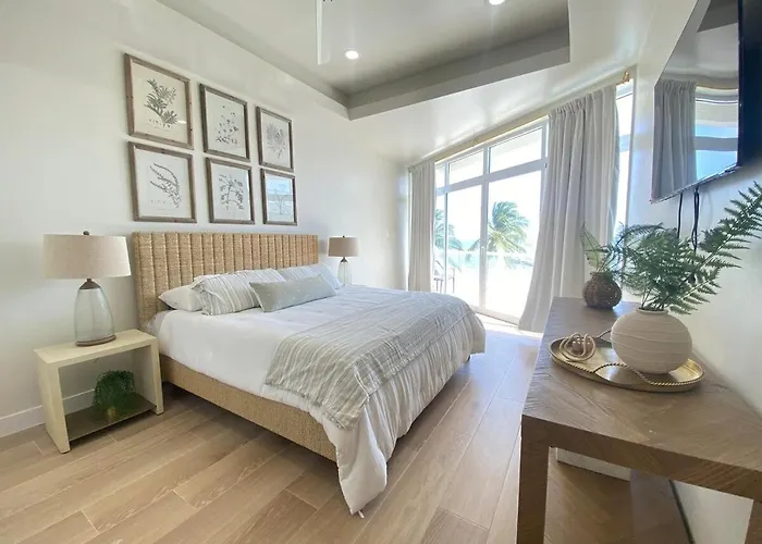 Apartment Styles 1a - Beachfront Luxury W/ Pool *