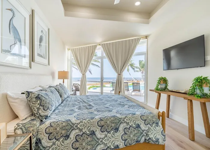 Styles 1a - Beachfront Luxury W/ Pool San Pedro (Ambergris Caye)