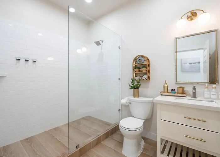 Styles 1a - Beachfront Luxury W/ Pool