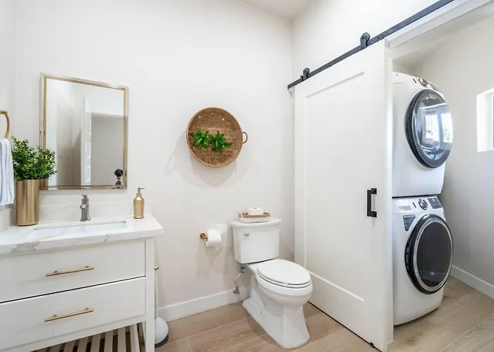 Apartment Styles 1a - Beachfront Luxury W/ Pool *