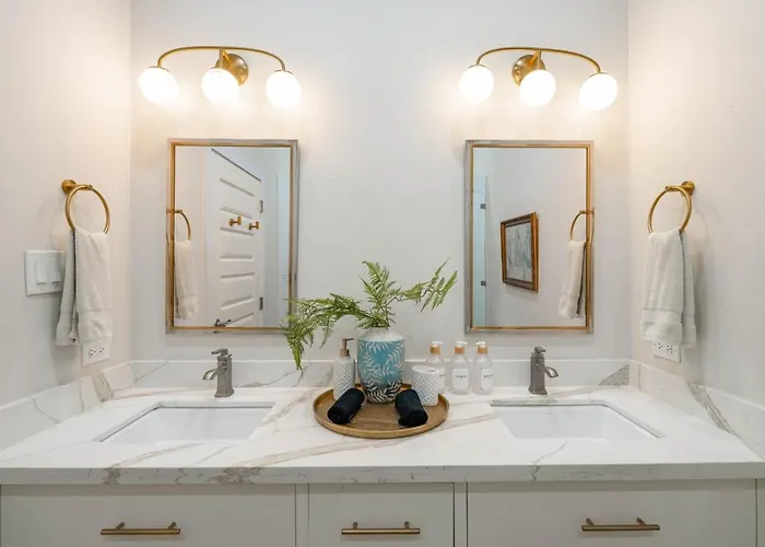 Styles 1a - Beachfront Luxury W/ Pool San Pedro (Ambergris Caye)