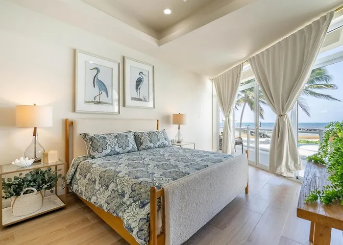Apartment Styles 1a - Beachfront Luxury W/ Pool