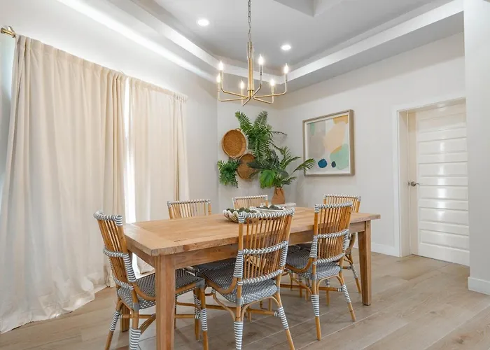Styles 1a - Beachfront Luxury W/ Pool