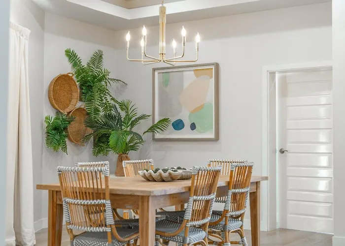 Styles 1a - Beachfront Luxury W/ Pool *