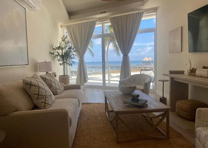 Apartment Styles 1a - Beachfront Luxury W/ Pool San Pedro (Ambergris Caye)
